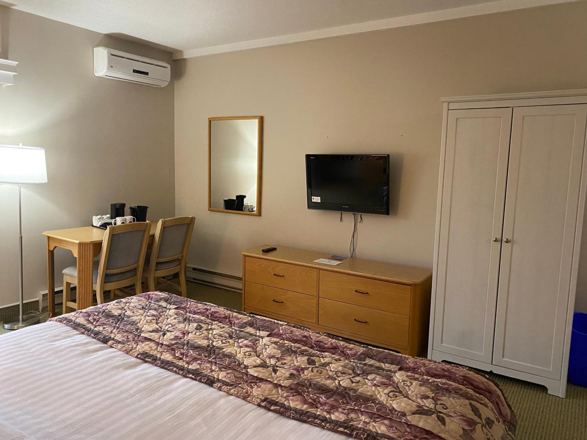 Ocean View Hotel 록키 하버 외부 사진