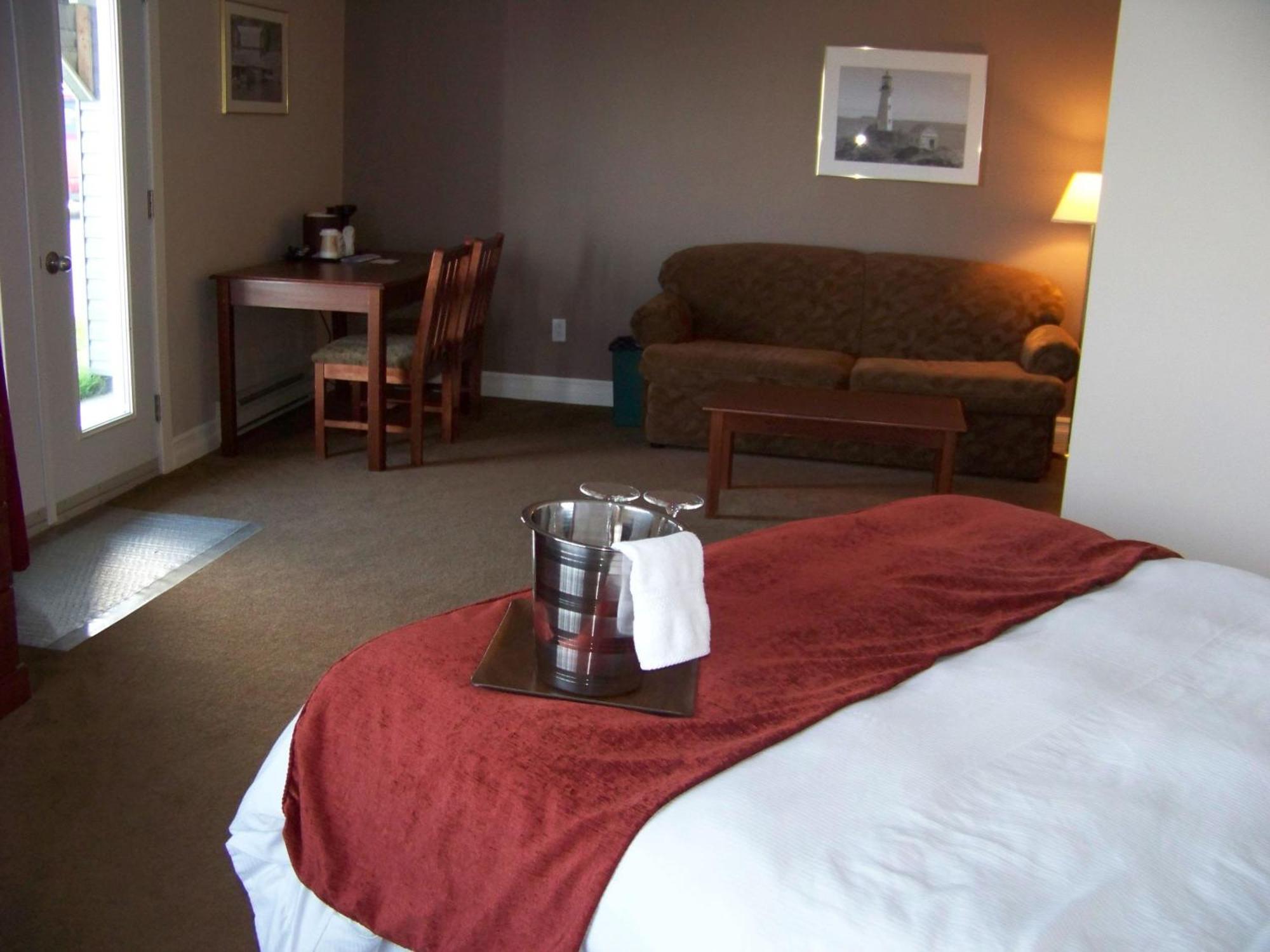 Ocean View Hotel 록키 하버 외부 사진